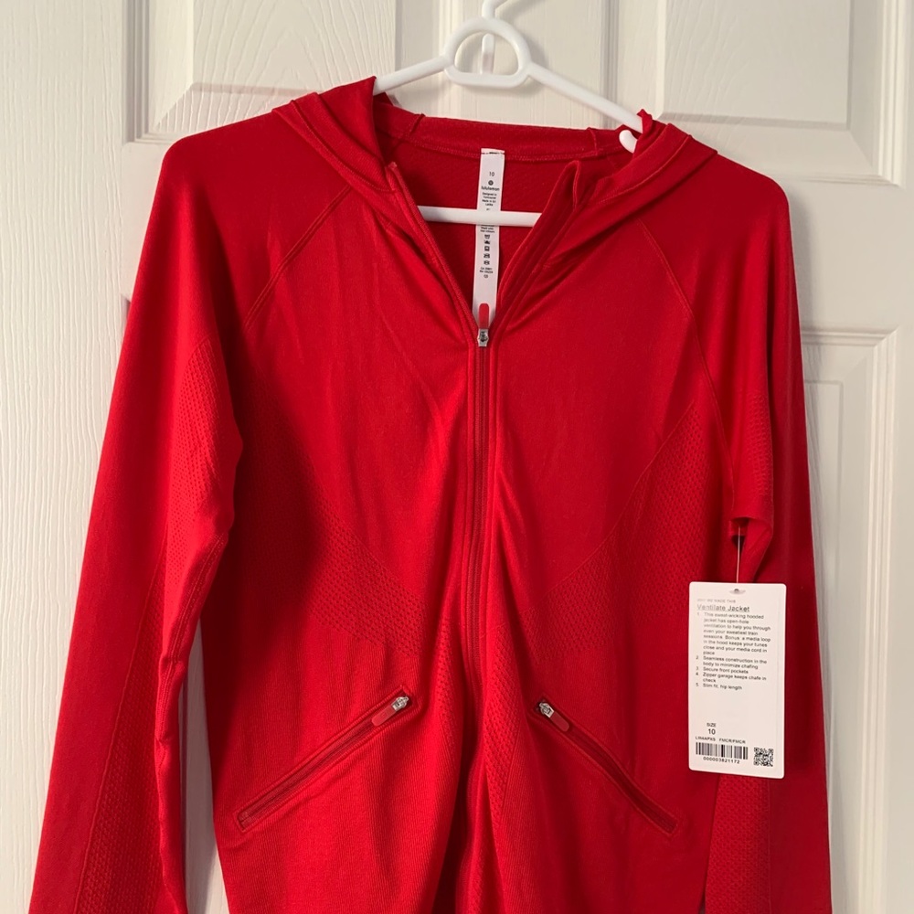 Lululemon New with Tags - Ventilate Jacket Sz 10
